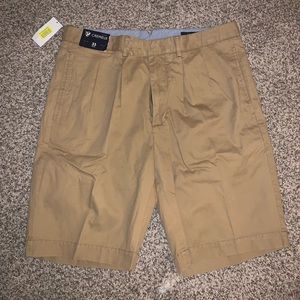 Waist size 33 CREMIEUX khaki shorts.